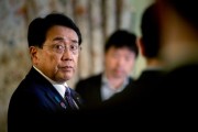 哈密日本贸易谈判代表赤泽亮正据悉本周考虑返回华盛顿继续谈判