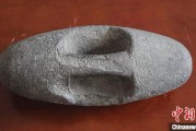 哈密新疆兵团第五师双河市发现疑似新石器时代石器